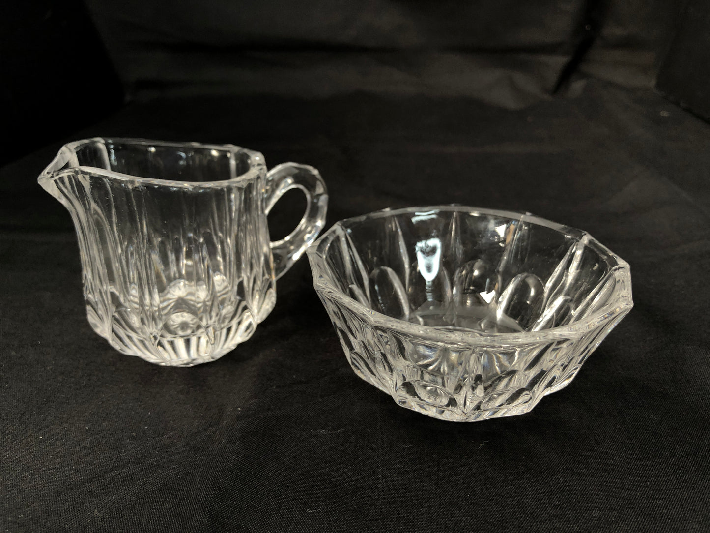 Vintage Glass Small Jug and Bowl (20153)