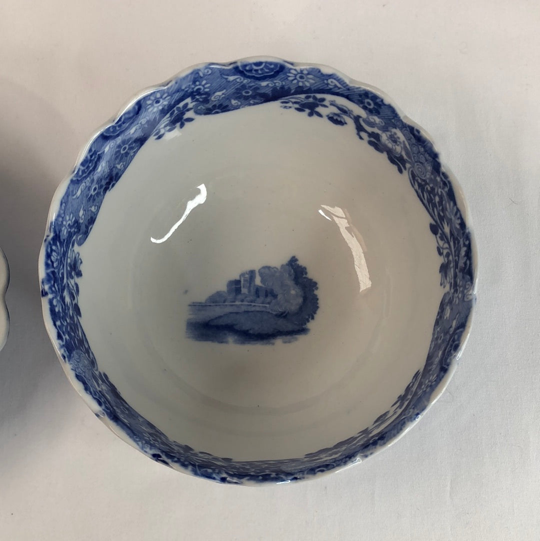 
                  
                    RARE! Copeland Spode's - Blue 'Italian' Pattern' Lidded Bowl - Scolloped.  (17264)
                  
                