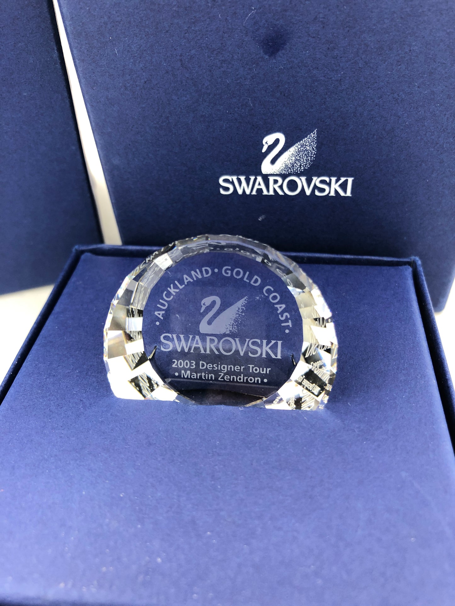 SWAROVSKI - 2003 Auckland / Gold Coast Designer Tour Plaque (4069)