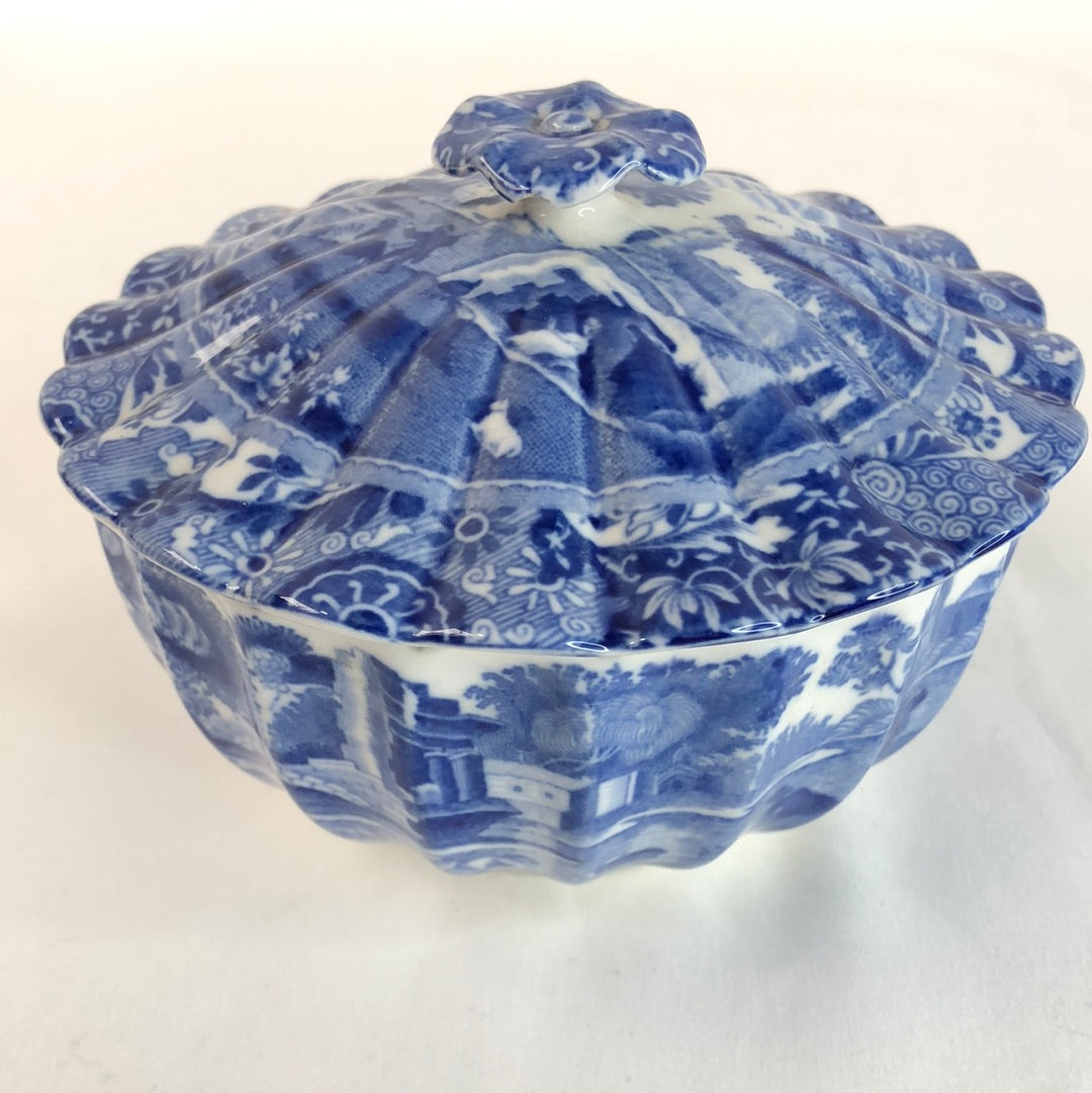 
                  
                    RARE! Copeland Spode's - Blue 'Italian' Pattern' Lidded Bowl - Scolloped.  (17264)
                  
                