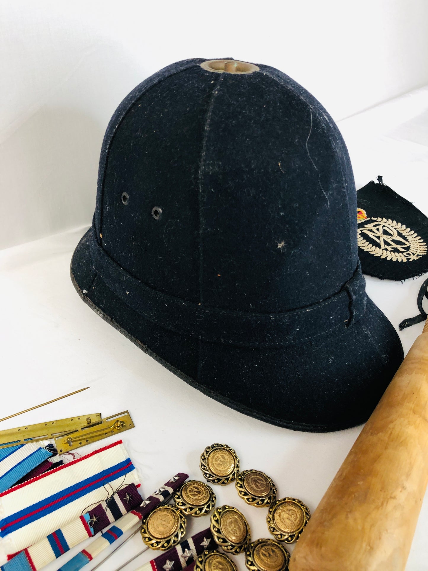 
                  
                    Collection of Vintage NZ Police Items (17325)
                  
                