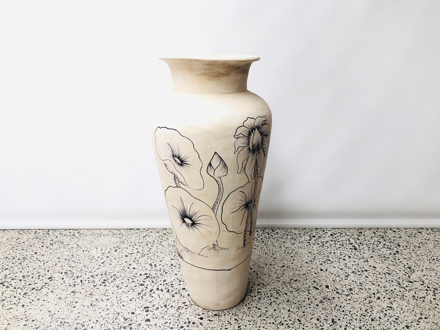 
                  
                    Large Floor Standing Cream Vase (21514)
                  
                