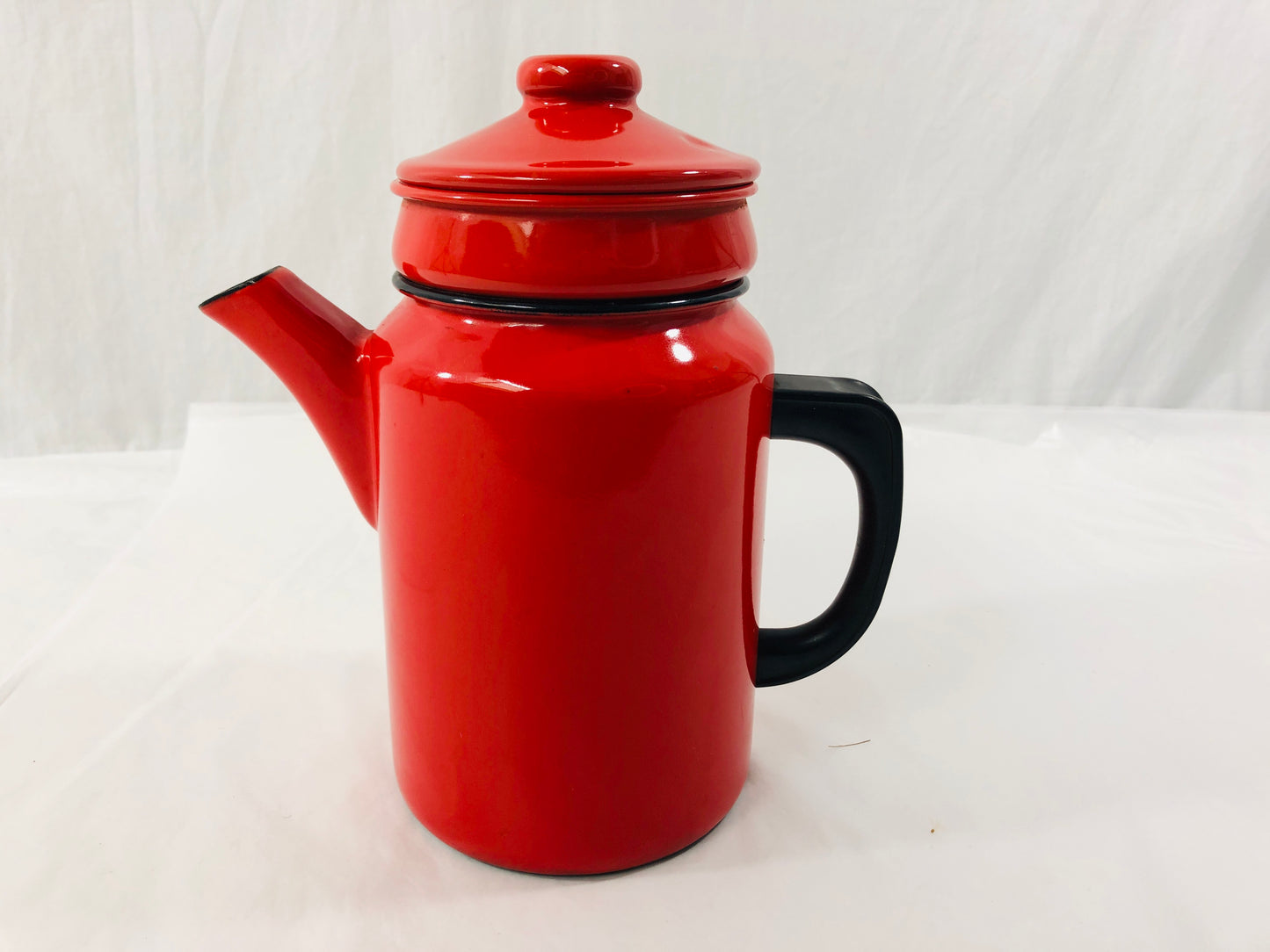 
                  
                    Vintage Kockums Enamelware Coffee Pot - 1.6 L Red (21445)
                  
                