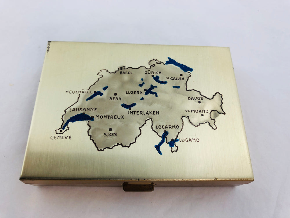 
                  
                    Vintage Agme Woman Musical Compact (21629)
                  
                