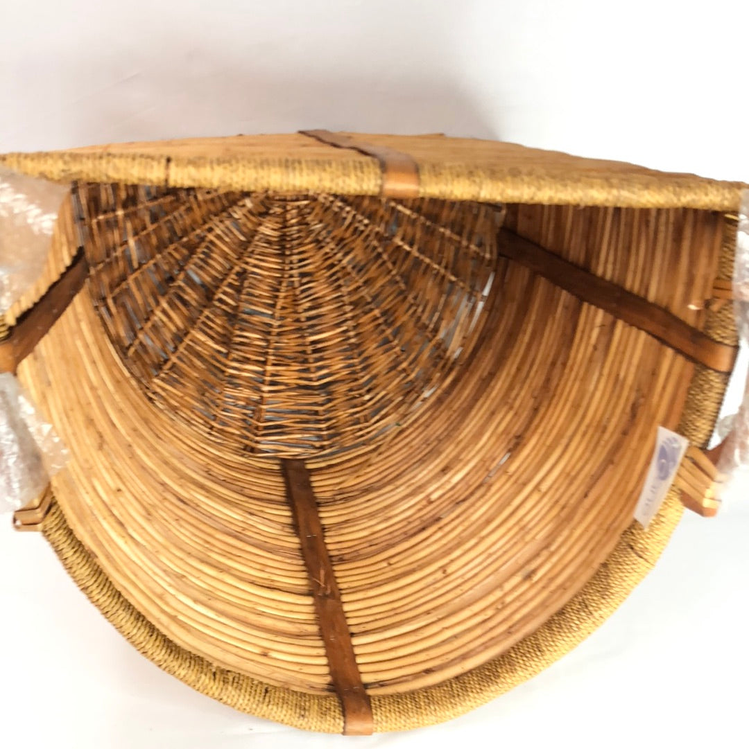 
                  
                    Large Half Round Basket (17213)
                  
                