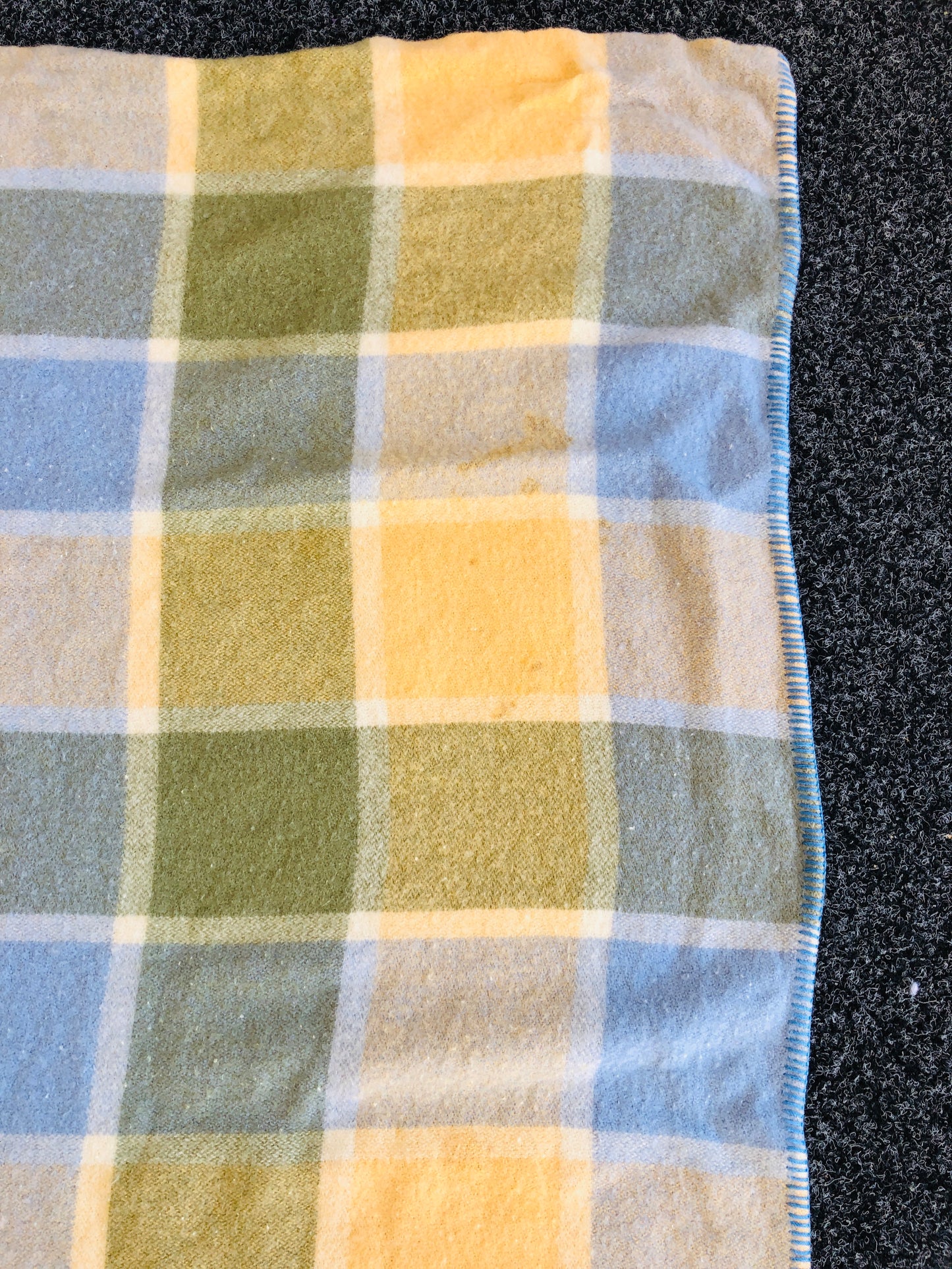 
                  
                    RobinWul 100% Wool Single Blanket - Canterbury (20801)
                  
                