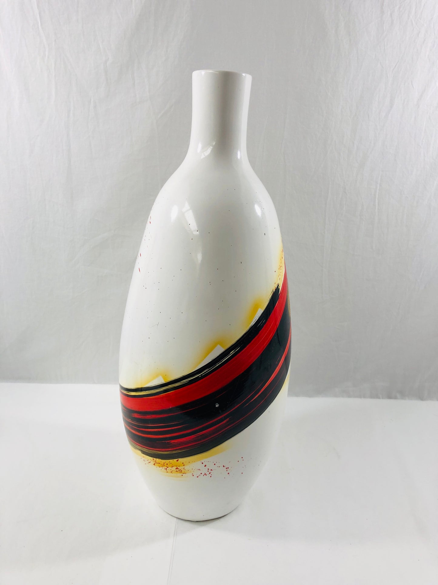 
                  
                    Large Designer Display Vase (20569)
                  
                