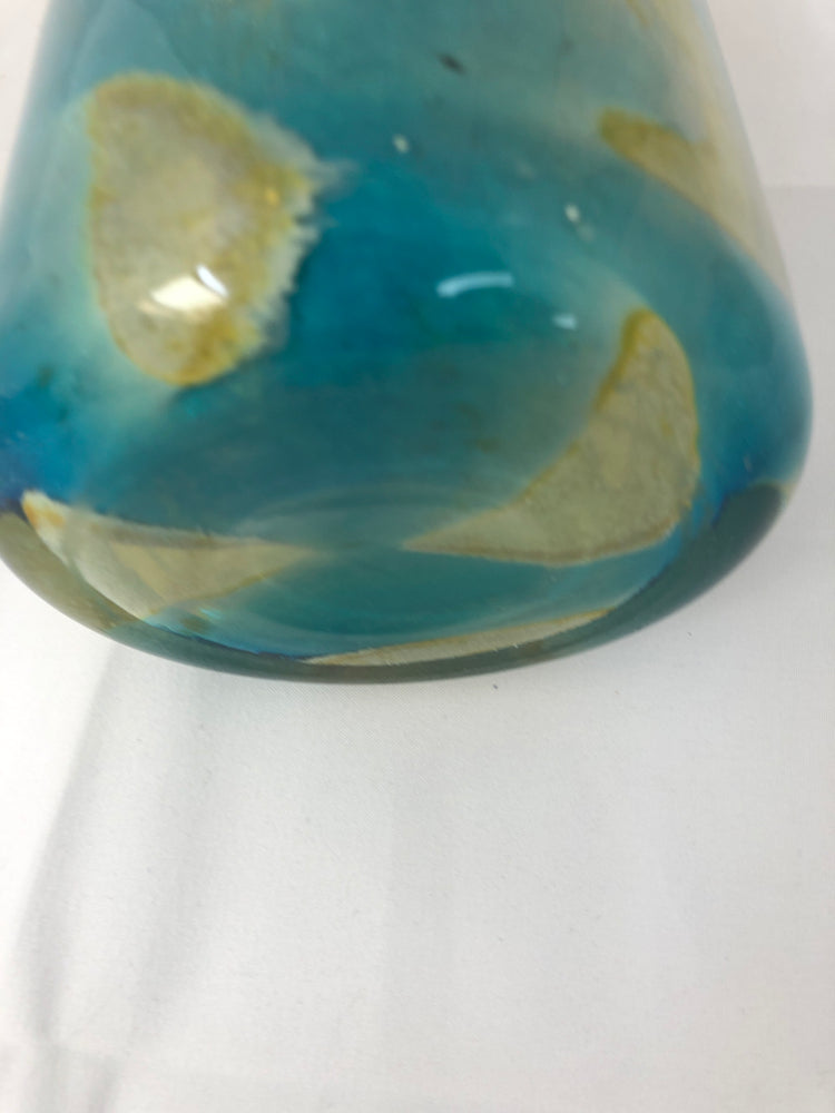 
                  
                    Heavy Art Glass Vase (20114)
                  
                