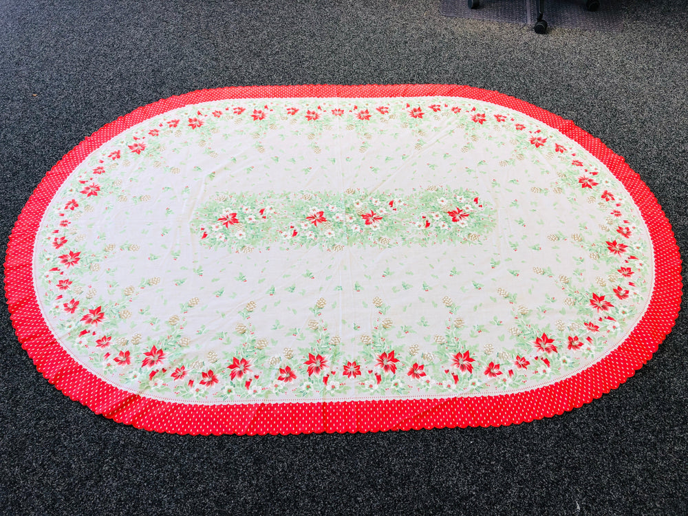 Oval Christmas Tablecloth (21661)