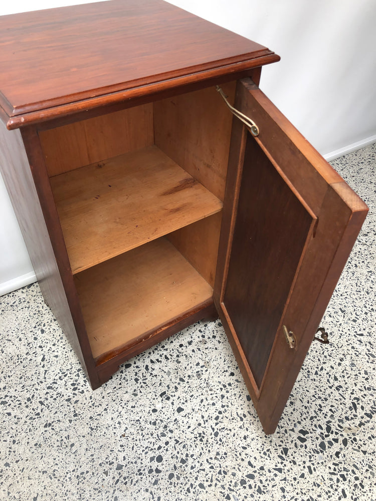 
                  
                    Gorgeous Cupboard Side Table / Bedside (20368)
                  
                