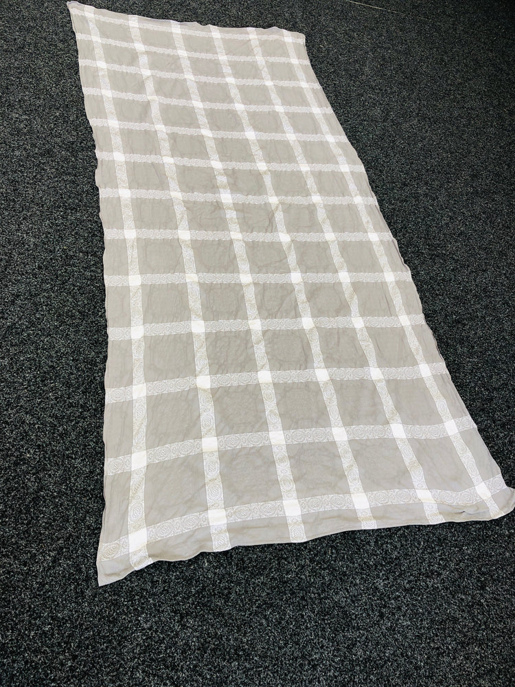 
                  
                    Long Grey Linen Tablecloth with 10 Napkins (21664)
                  
                