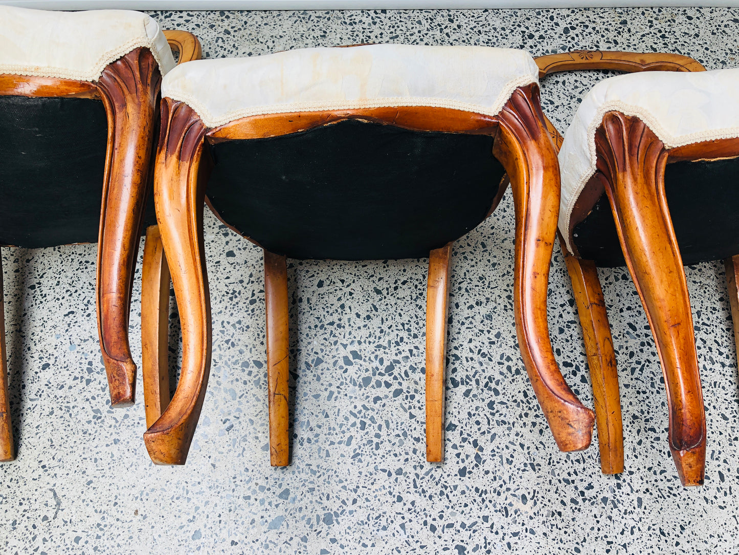 
                  
                    Antique Balloon Back Dining Chairs x4 (21789)
                  
                