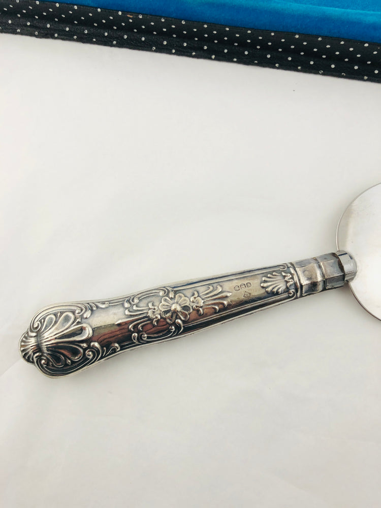 
                  
                    Webber and Hill Sterling Silver Handled Cake Server (21262)
                  
                