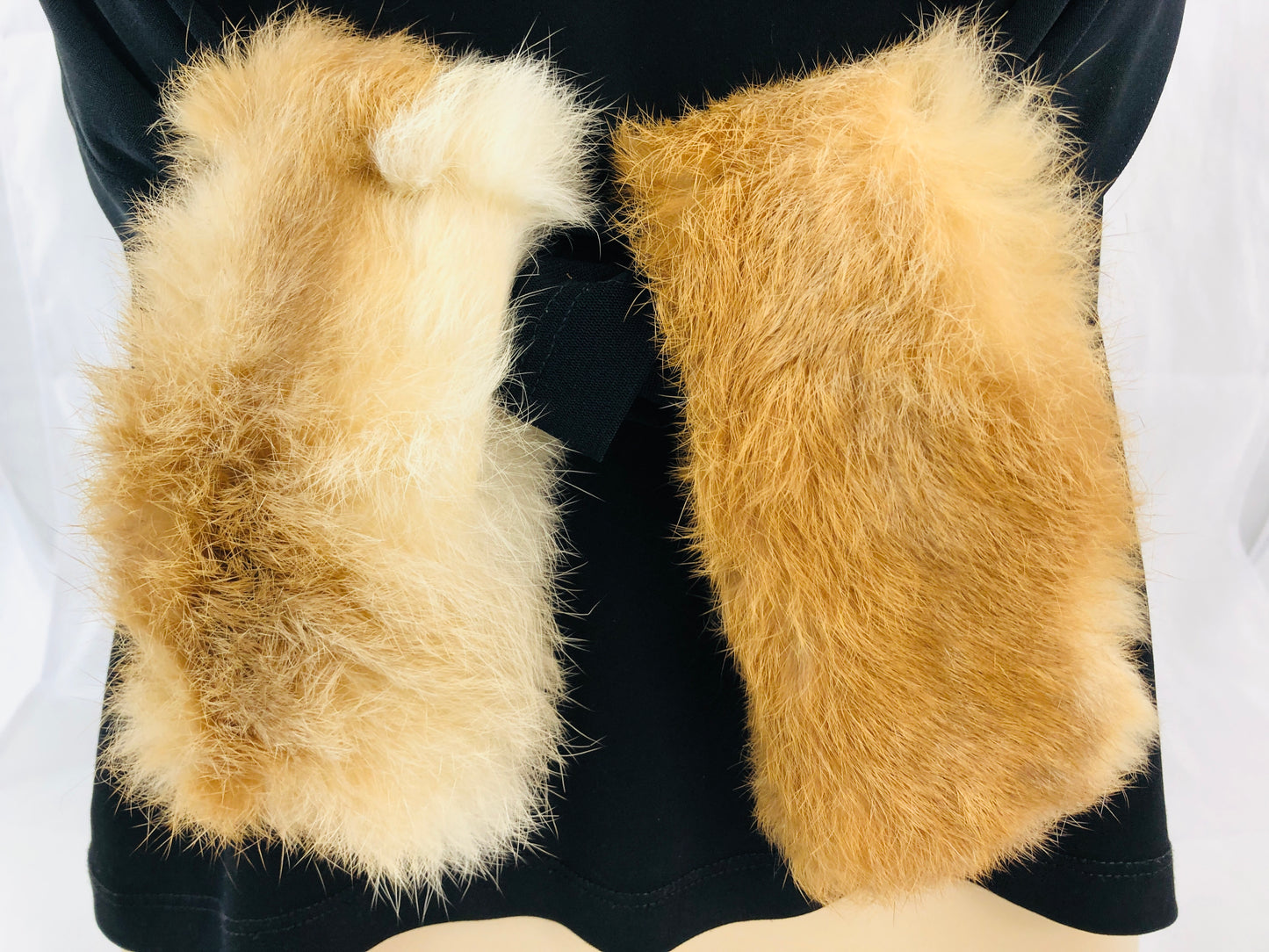 
                  
                    Fur Stole & Cuffs (21659)
                  
                
