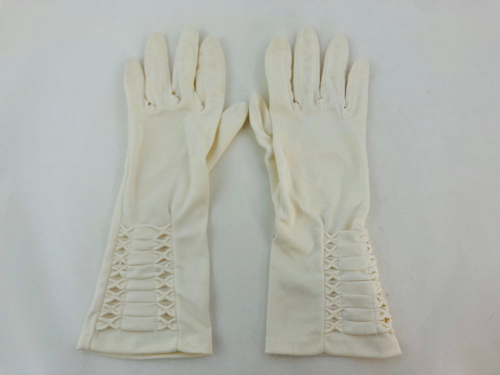 Vintage Dents- Womans Light Cream Gloves 7.5 (21666)