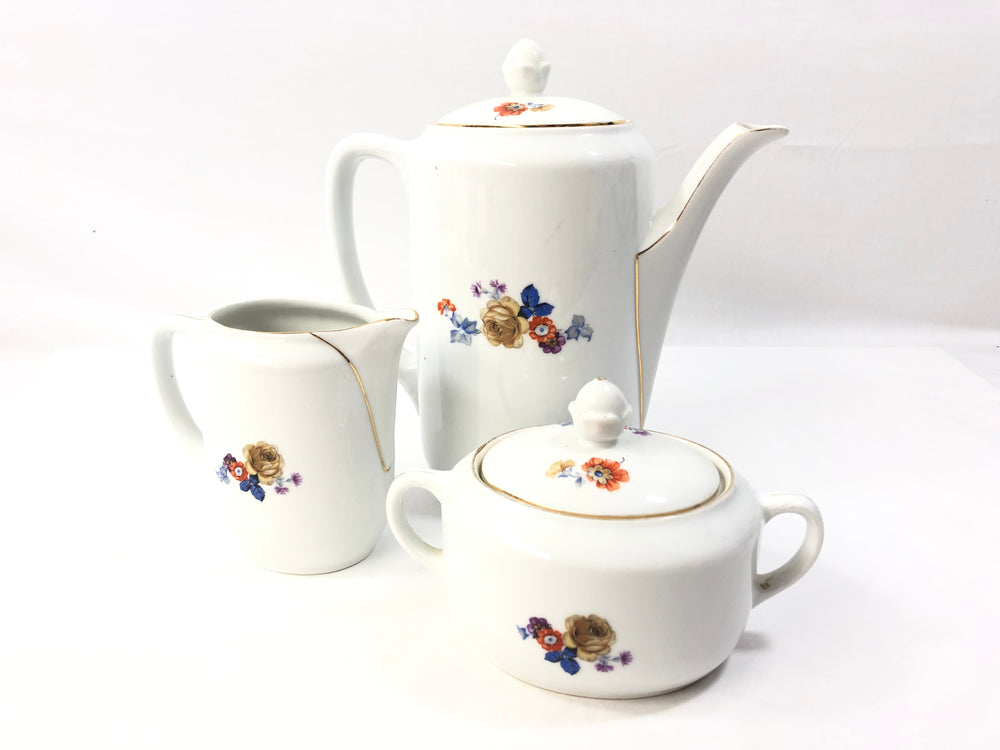 
                  
                    DW Bavaria TeaPot, Milk Jug and Sugar bowl (19119)
                  
                