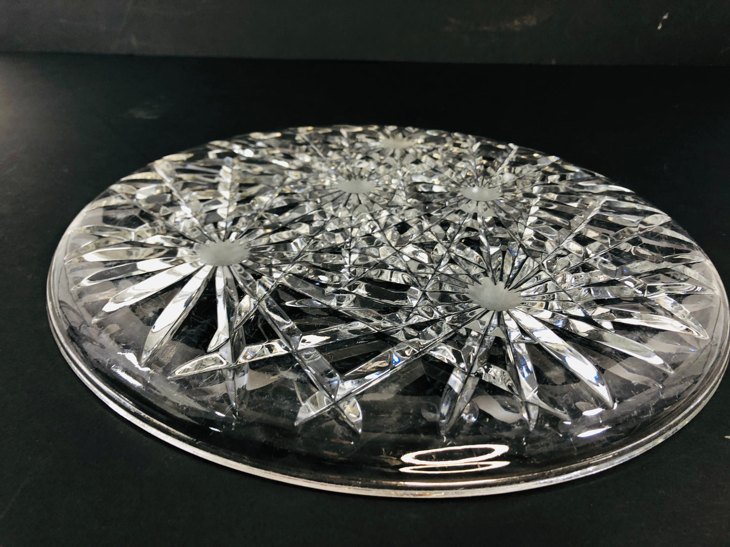 
                  
                    Large Star Burst Glass Plate (21364)
                  
                