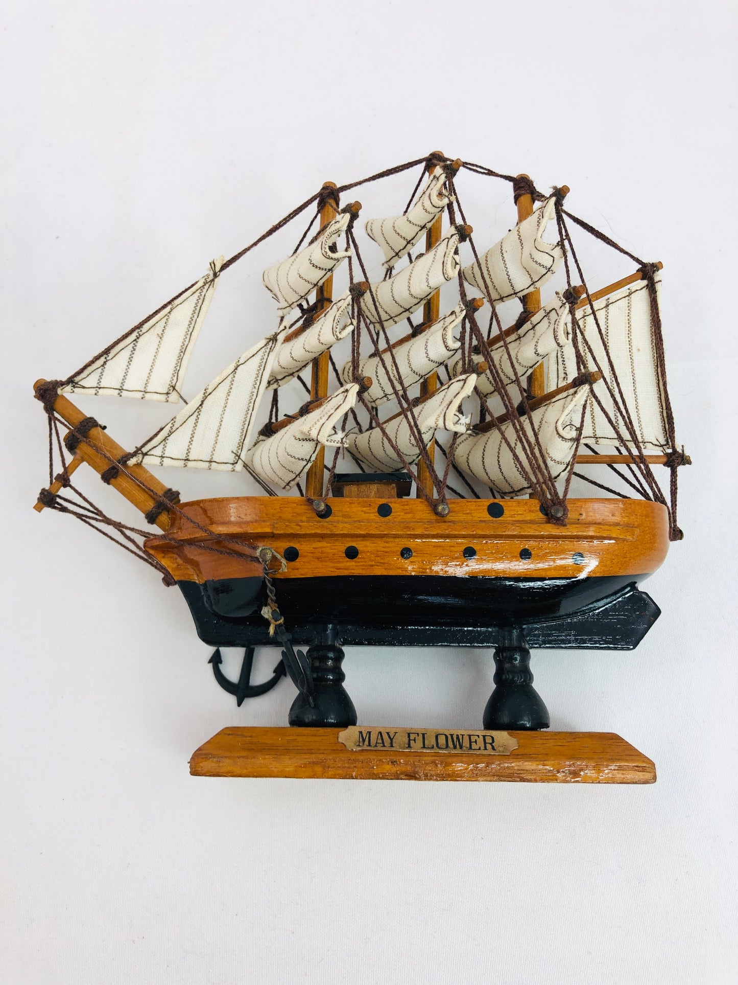 
                  
                    Set of Three Model Ships (21137)
                  
                
