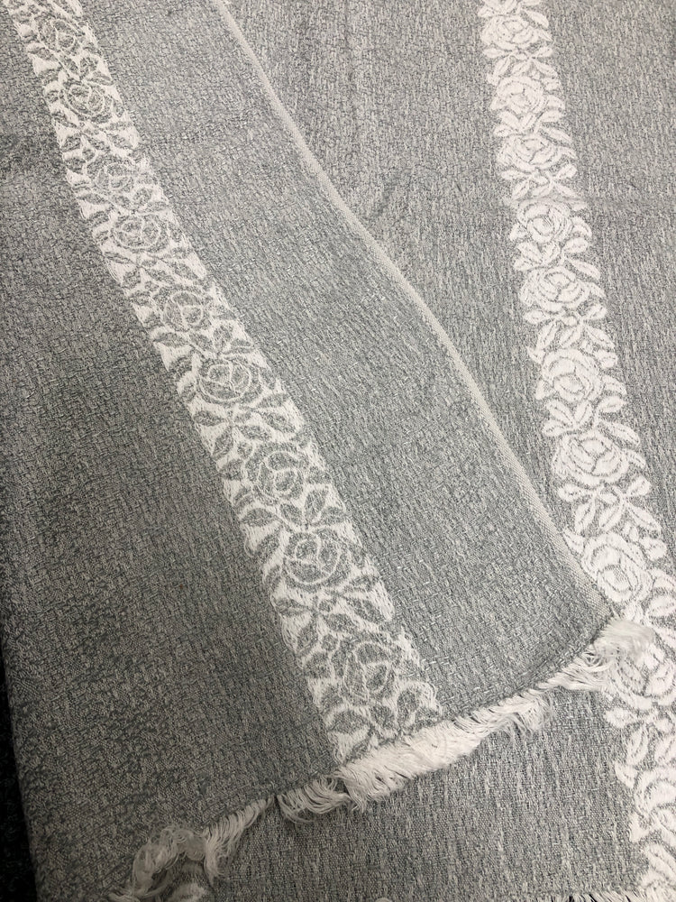 
                  
                    Grey Tablecloth With Napkins (21408)
                  
                