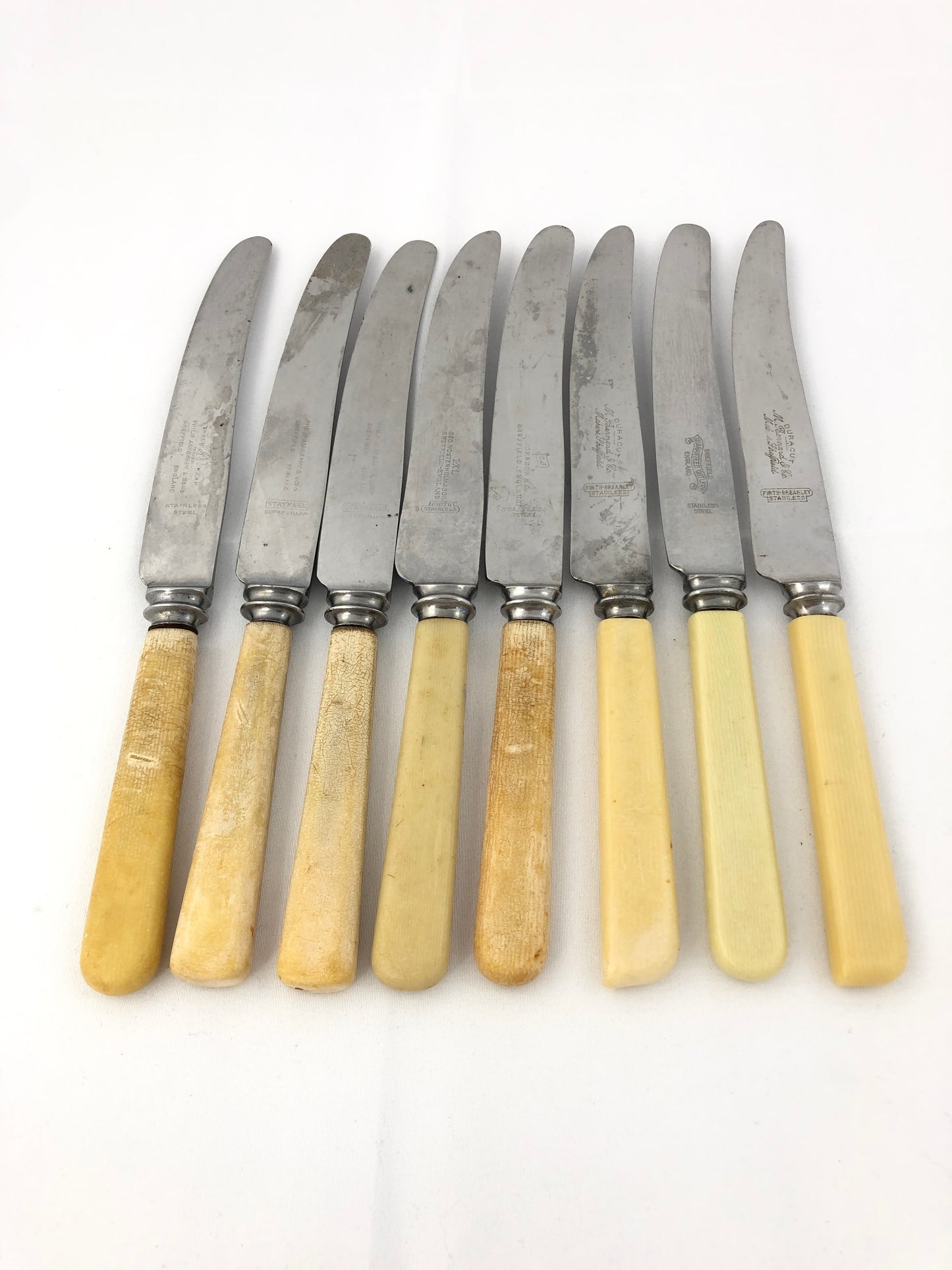 
                  
                    Sheffield - Dinner Knives x 8 (18641)
                  
                