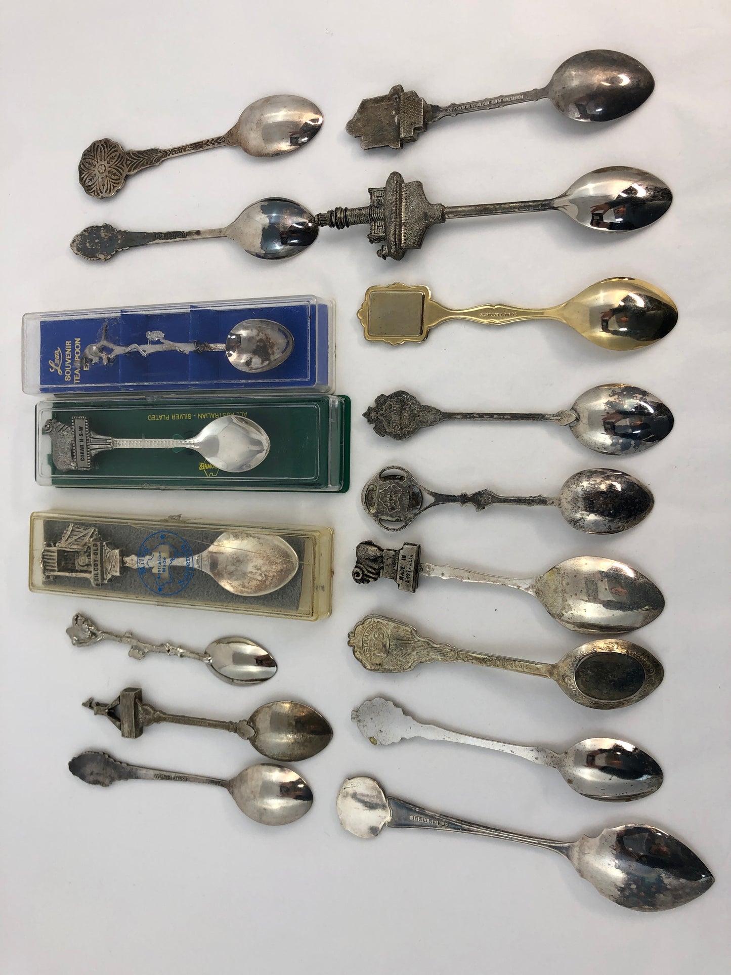 
                  
                    Vintage Australian Collectable Spoons x 17 (21325)
                  
                