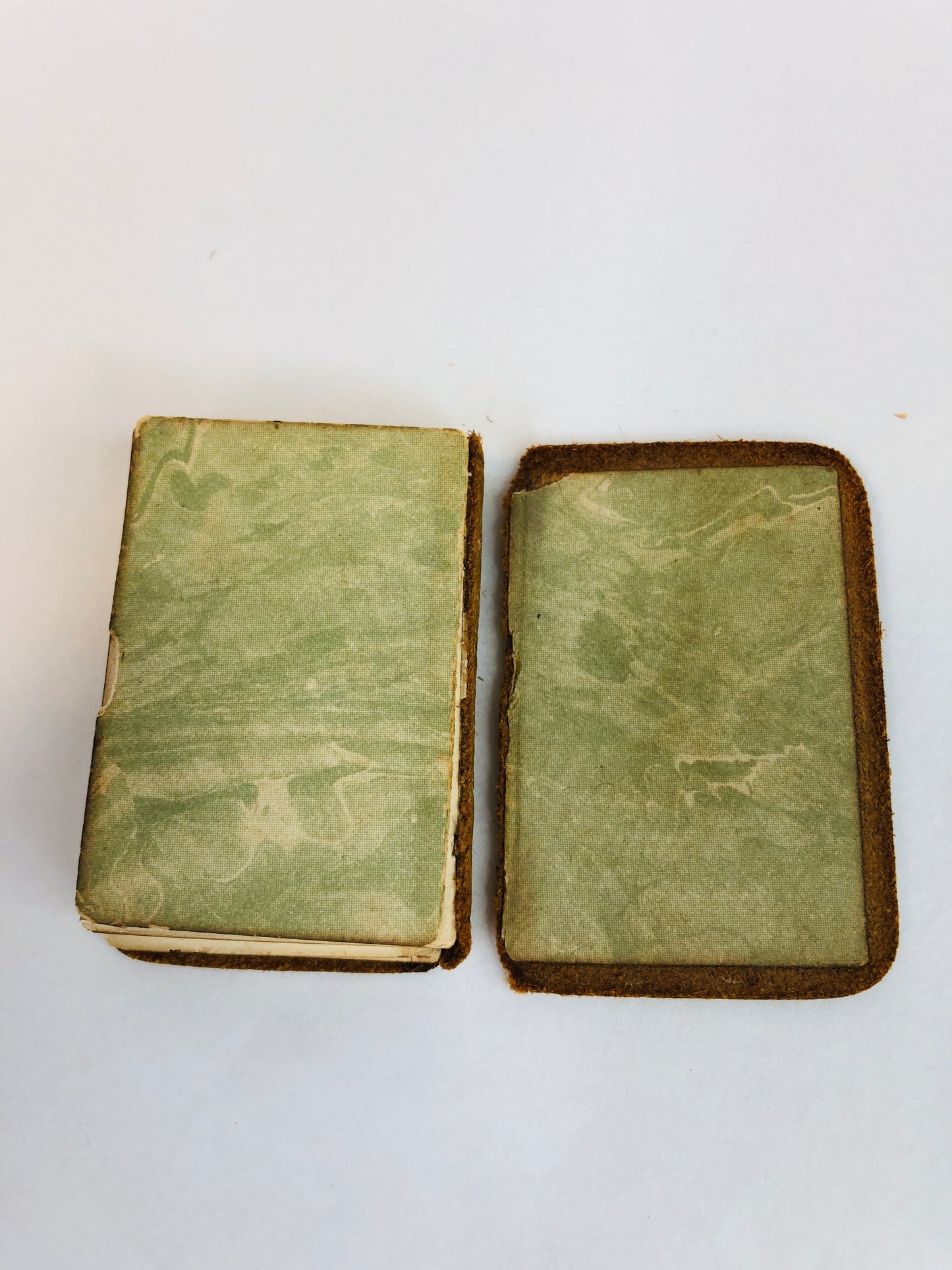 
                  
                    Antique Alfred Lord Tennyson - Miniature Books x 3 (18276)
                  
                