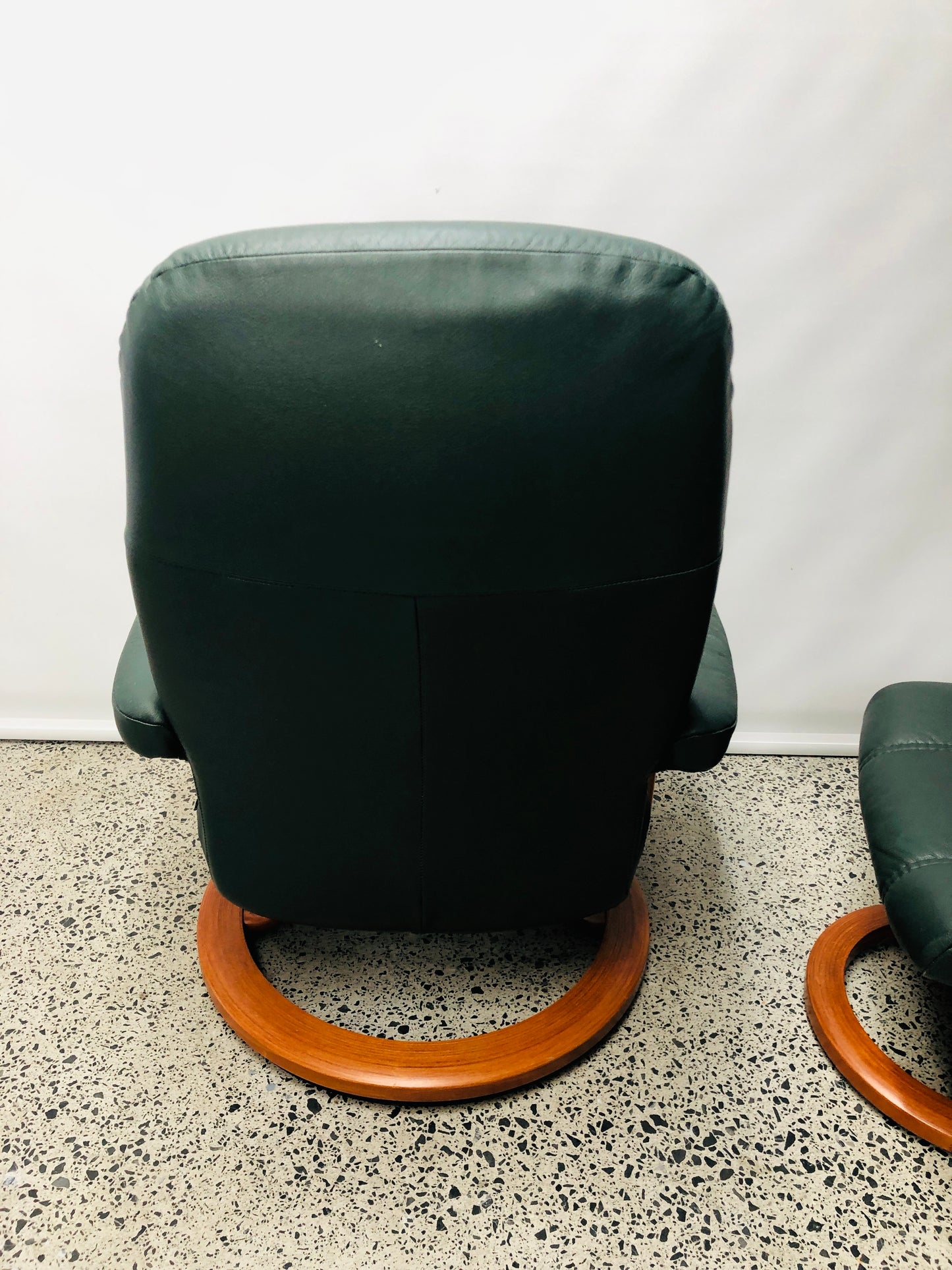 
                  
                    Genuine Stressless Chair and Footstool - Green (21645)
                  
                