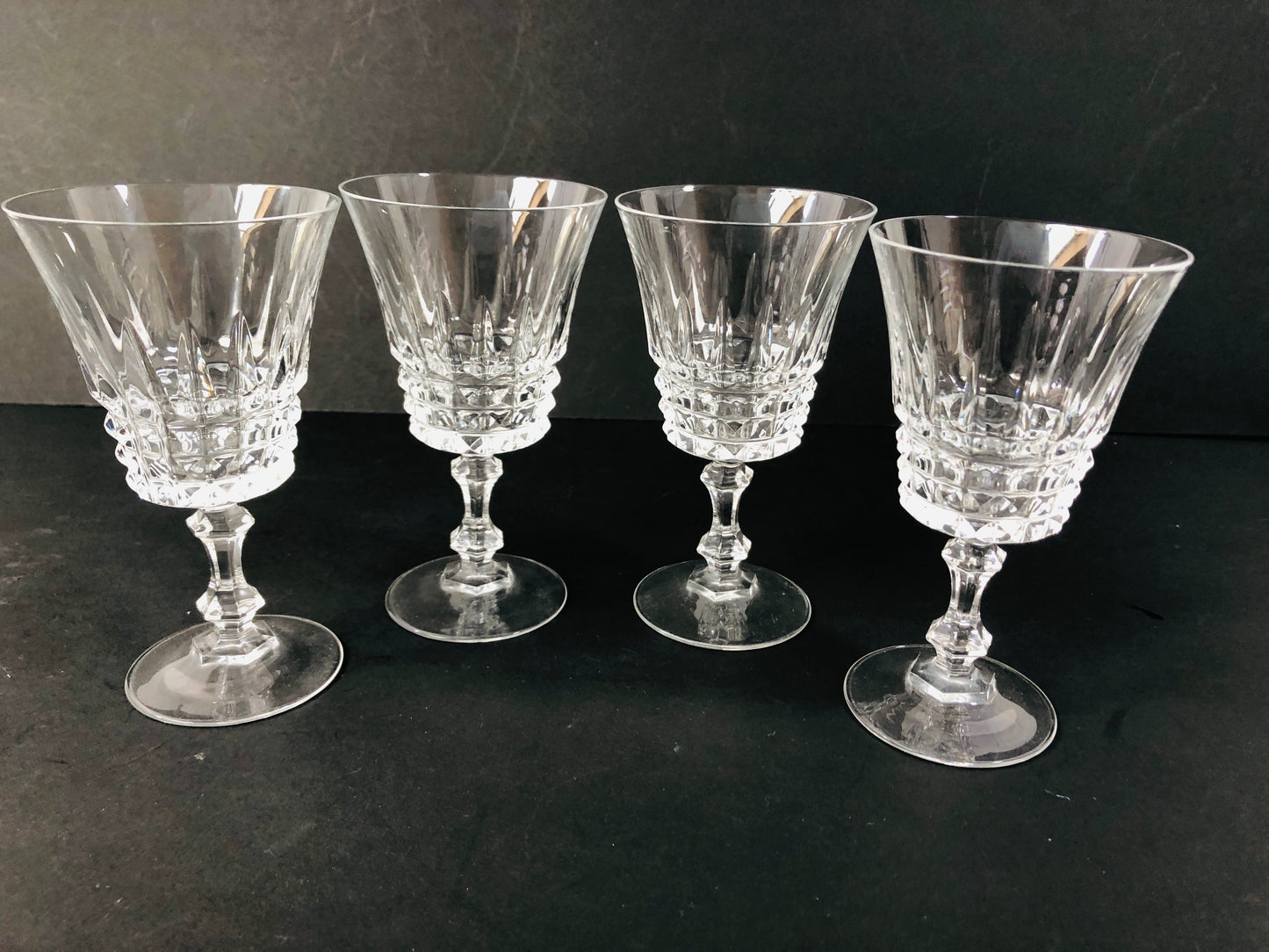 
                  
                    Crystal Goblets & Crystal Sherry Glasses (21573)
                  
                