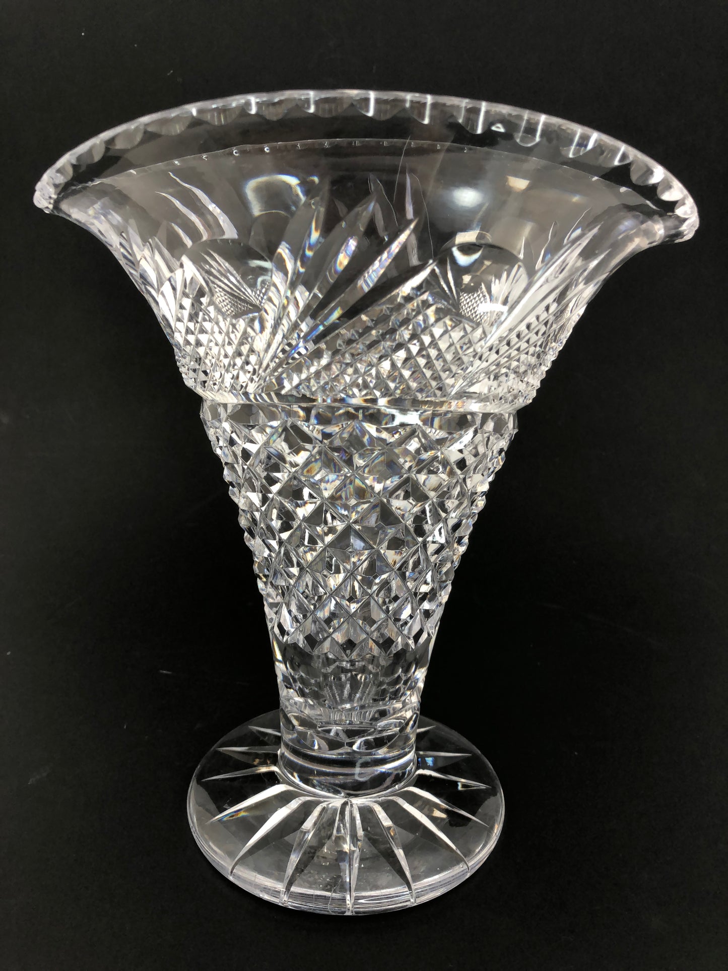 
                  
                    Stunning Large Crystal Vase (20294)
                  
                