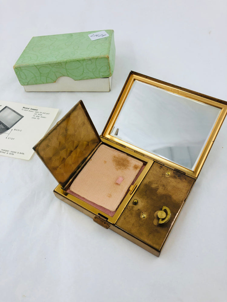 
                  
                    Vintage Agme Woman Musical Compact (21629)
                  
                