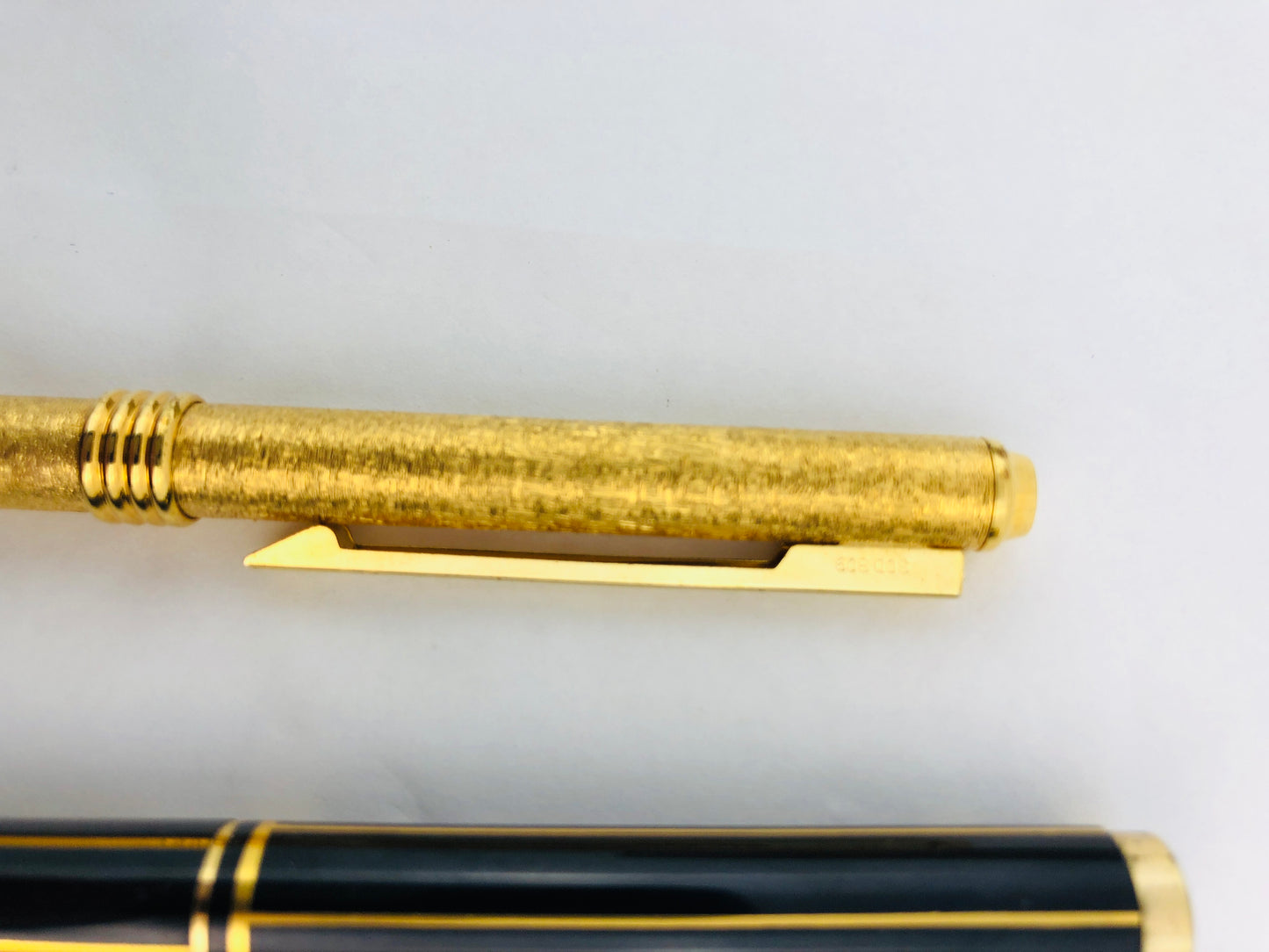 
                  
                    Vintage Sheker Gold Pen & Pilot Nobel Pen (21305)
                  
                