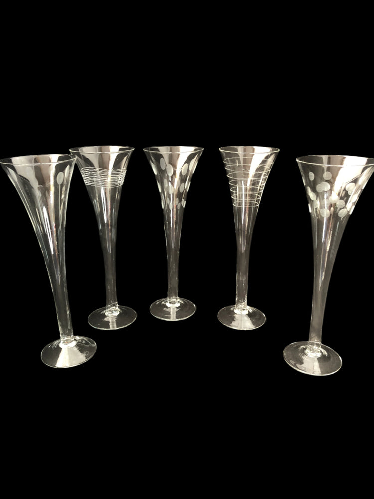 
                  
                    Etched Champagne Flutes x 5 (20154)
                  
                