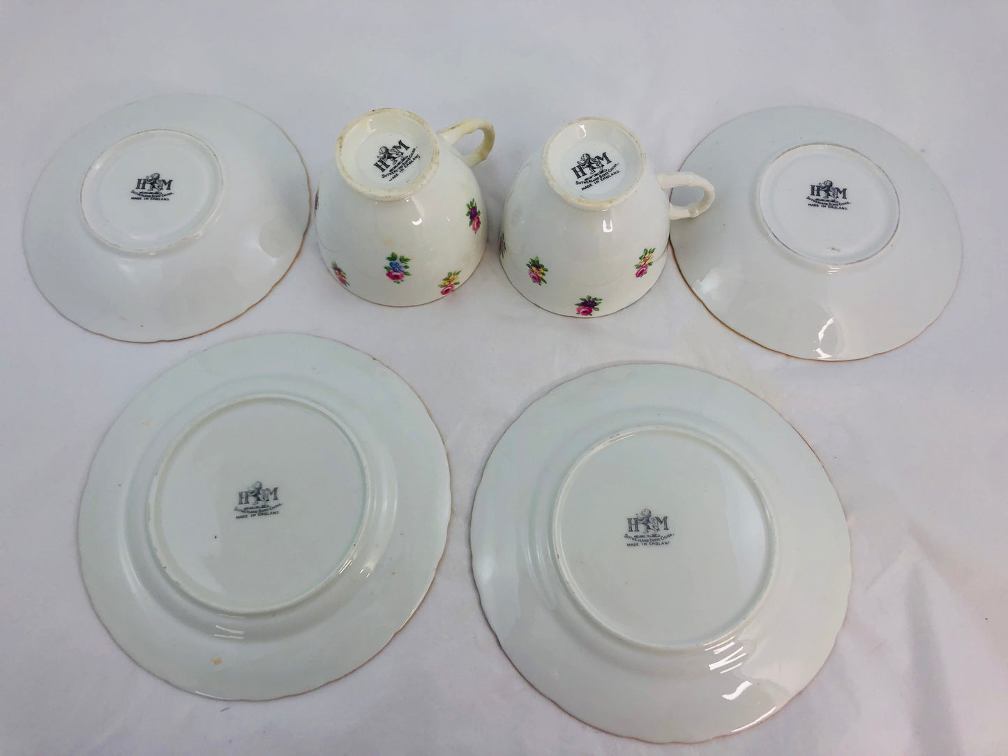 
                  
                    Sutherland Bone China Trio x 2 (21755)
                  
                
