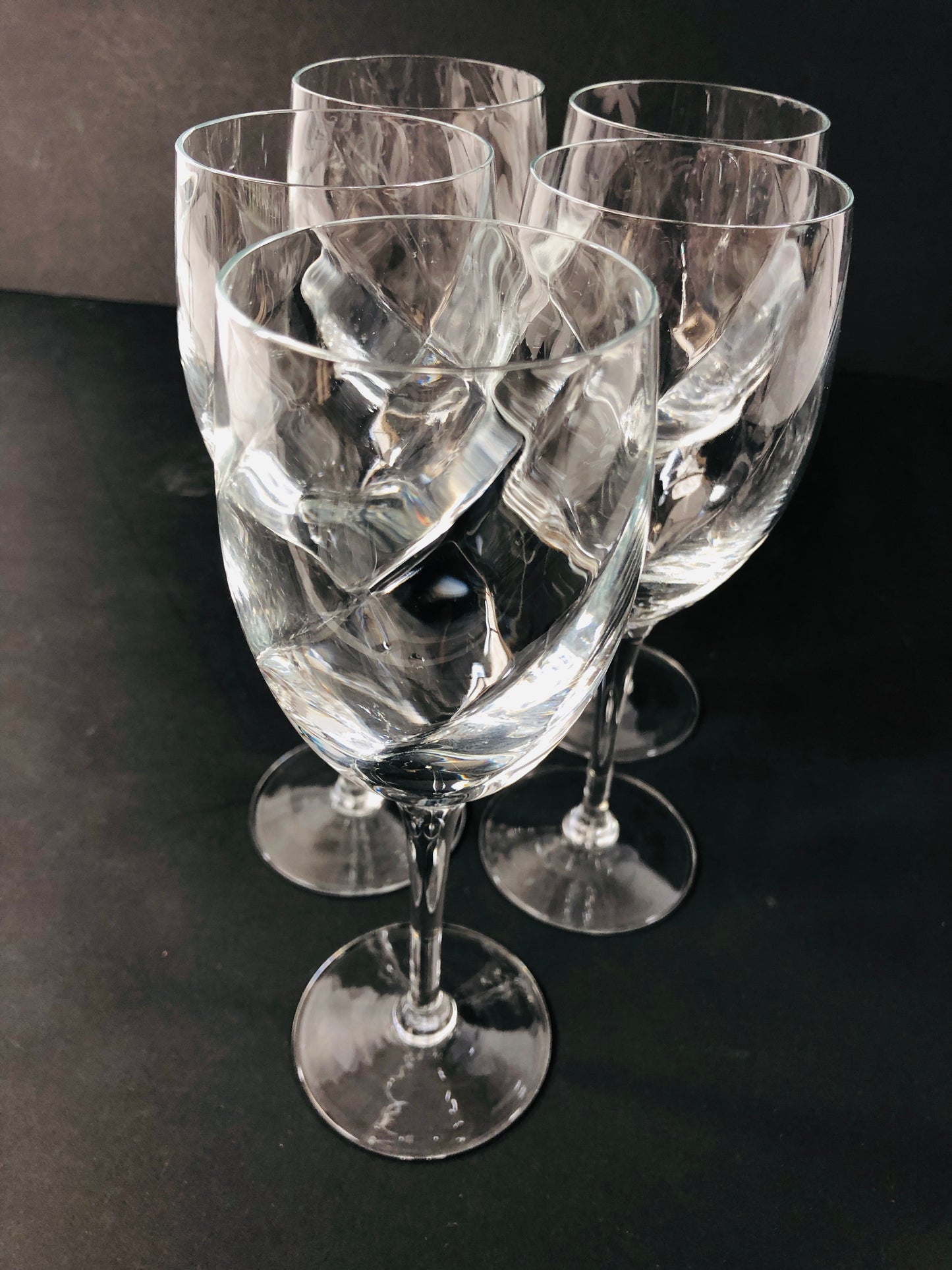 
                  
                    Beautiful Glass Wine Glasses x 5 (21571)
                  
                