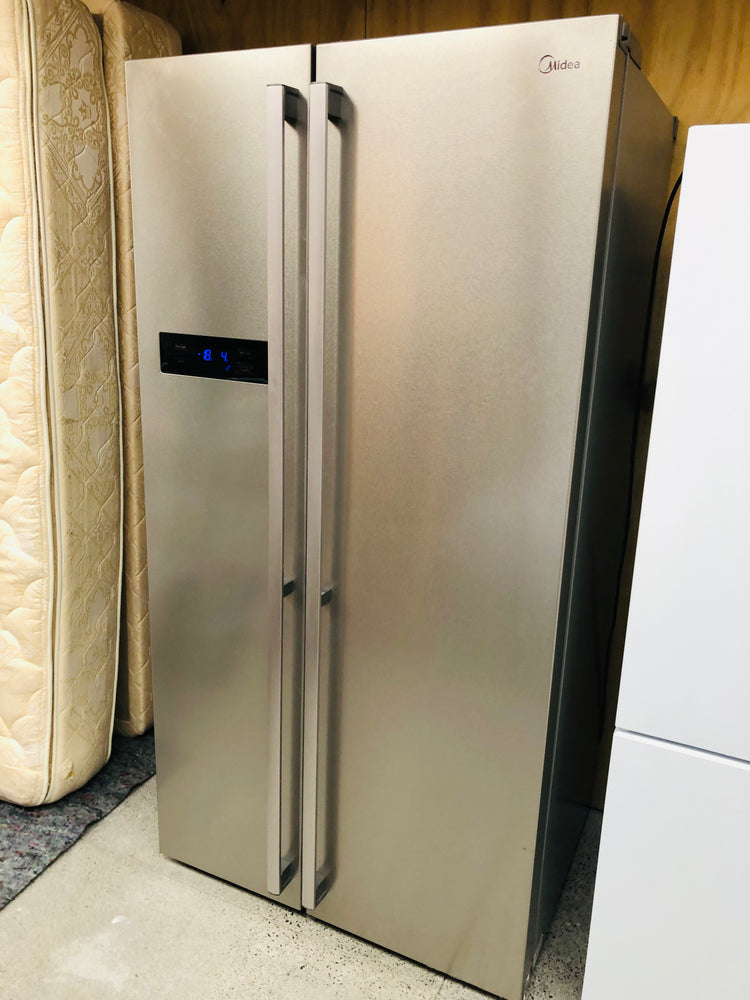 
                  
                    Midea - 584L Side by Side S/S Fridge Freezer (21601)
                  
                