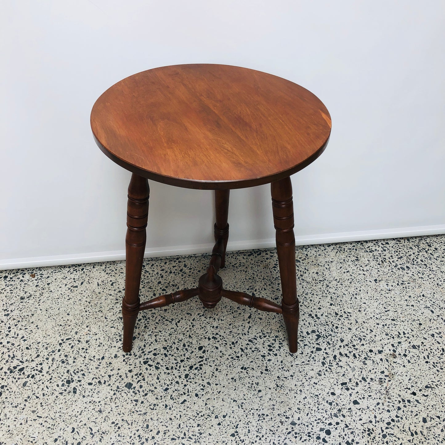 
                  
                    Round Hall Table/Side Table (16598)
                  
                