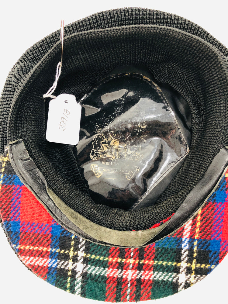 
                  
                    Tartan Cheese-cutter- Size M (20918)
                  
                