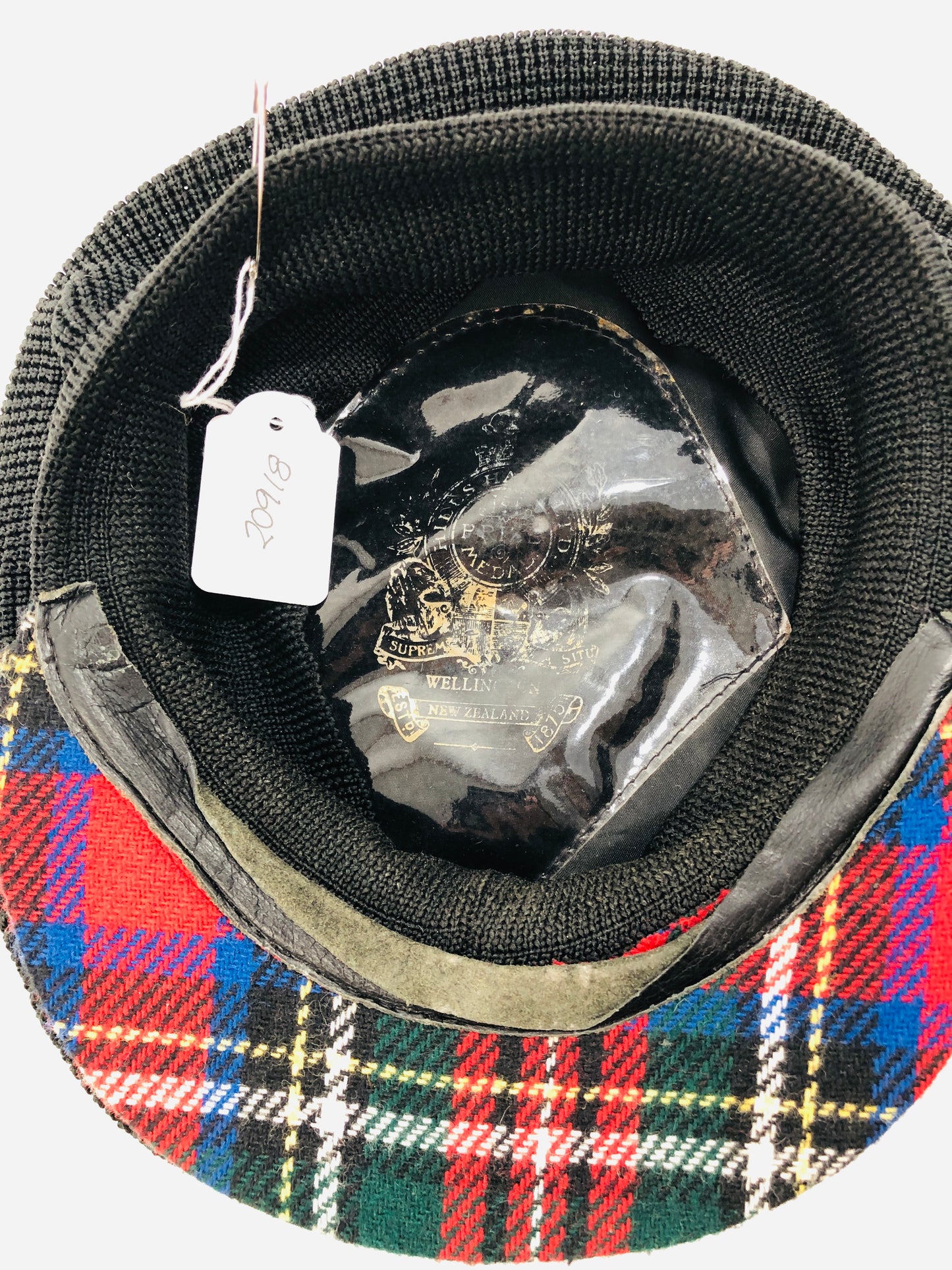 
                  
                    Tartan Cheese-cutter- Size M (20918)
                  
                