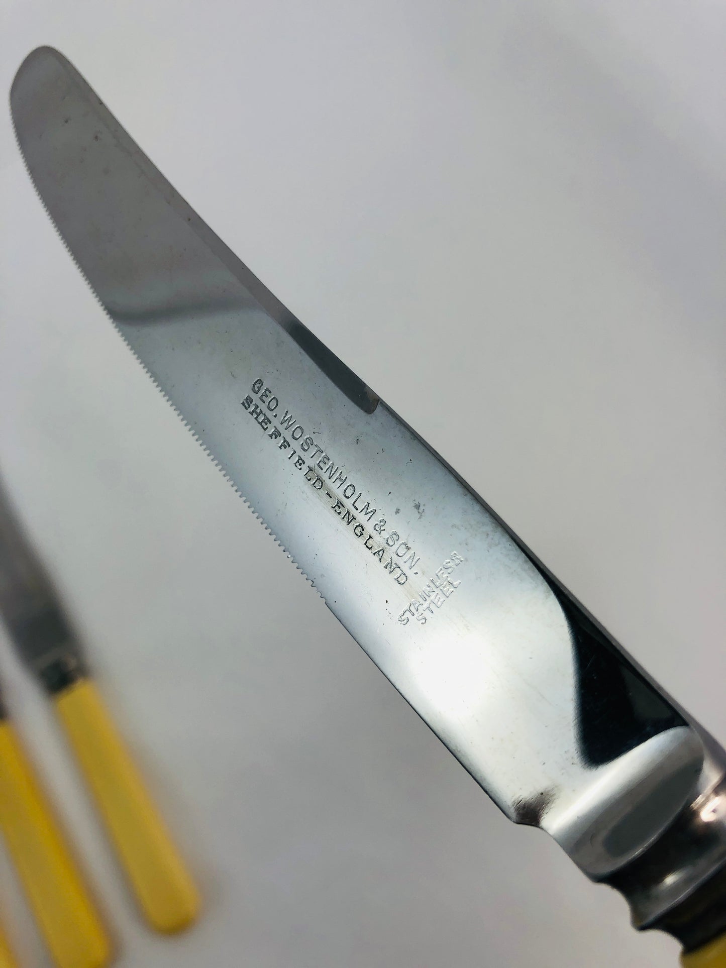 
                  
                    Geo Wostenholm & Son - Entree Bone Handle Knives - Sheffield (21310)
                  
                
