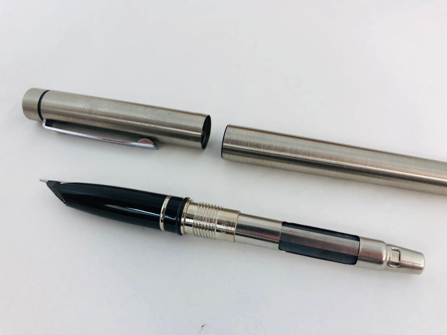 
                  
                    Vintage Sheaffer Fountain Pen - USA (21300)
                  
                