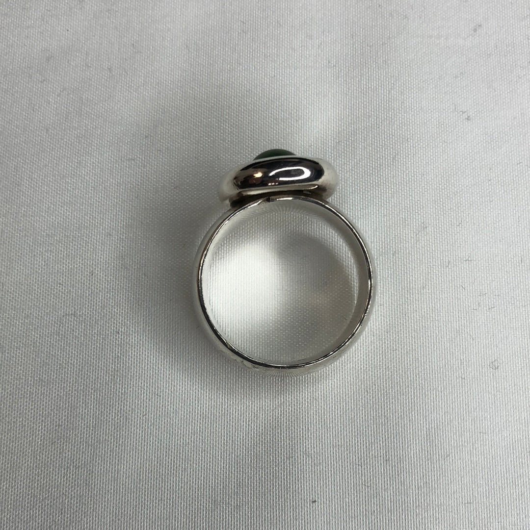 
                  
                    STG Silver Greenstone/ Jade Ring (16977)
                  
                