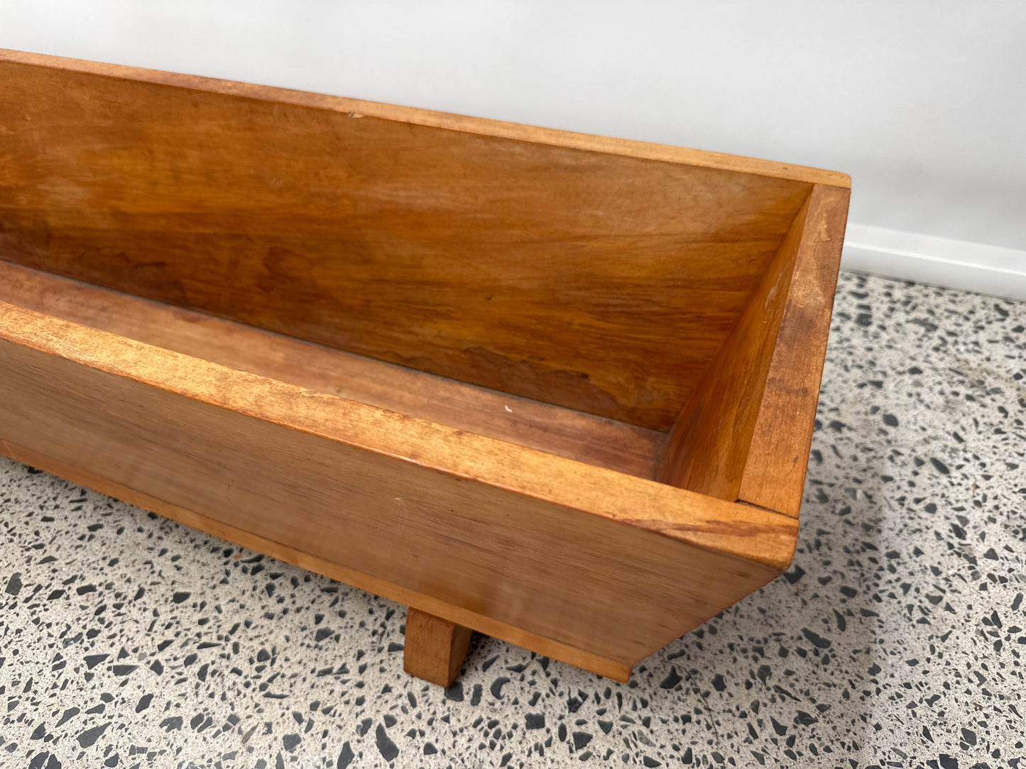 
                  
                    Retro Wooden Planter Box (20372)
                  
                