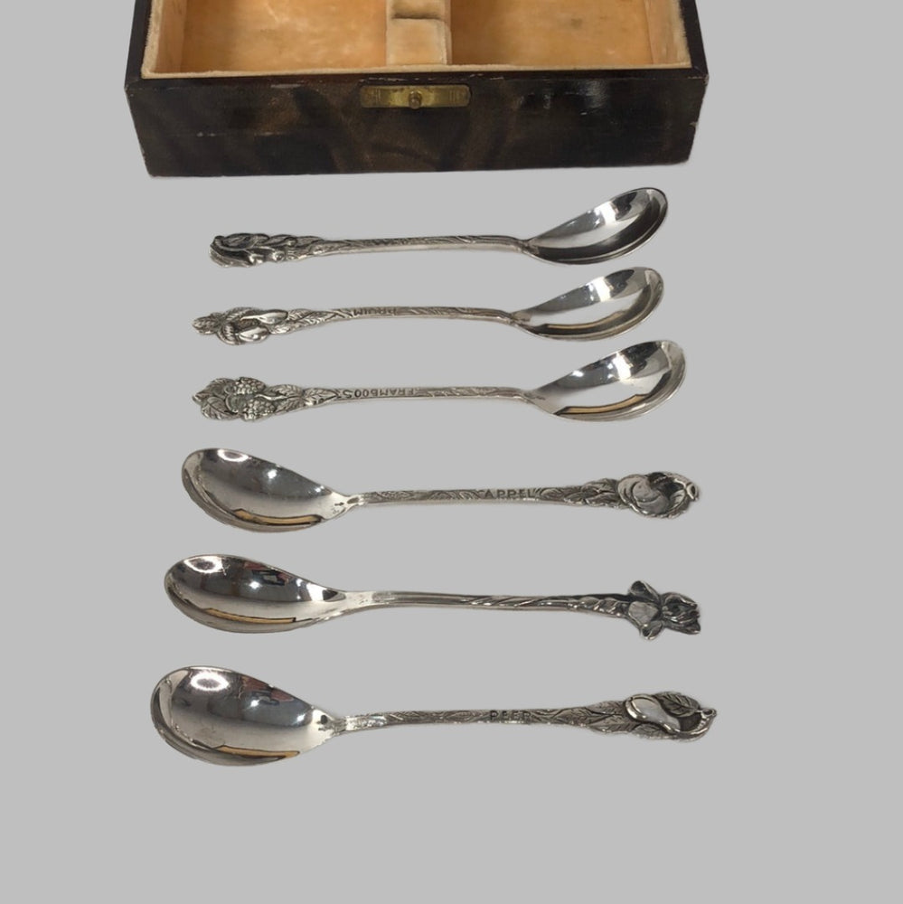
                  
                    Schreuders  Silver Spoons x 6 (17028)
                  
                