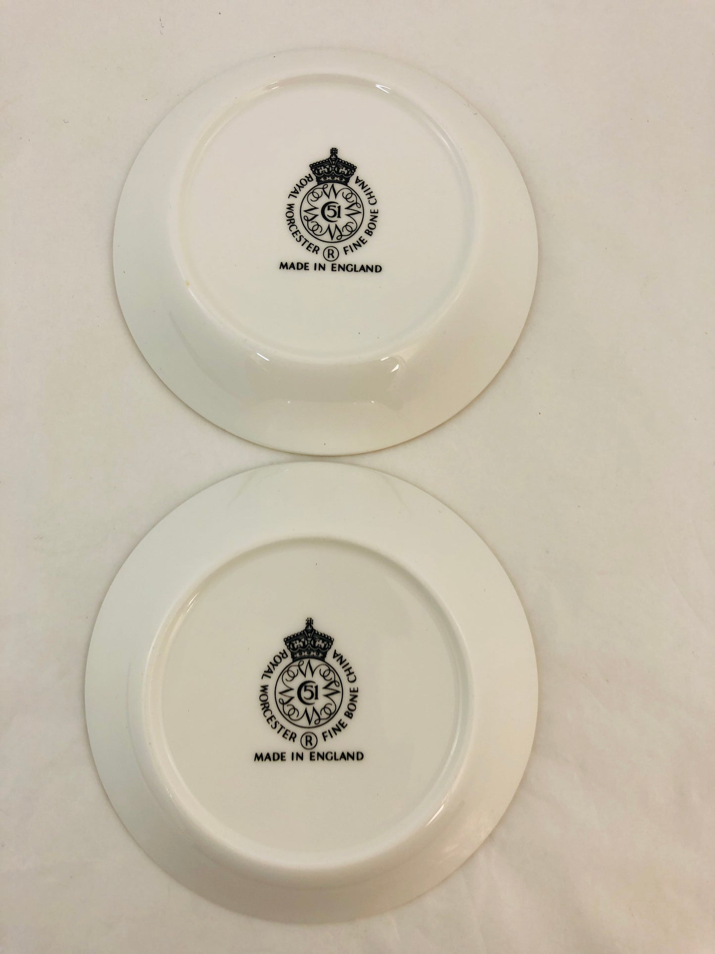 
                  
                    Royal Worcester  - Porcelain Bowls (21361)
                  
                