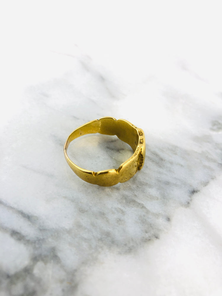 
                  
                    9K Gold Males Signet Ring - Solid (21592)
                  
                