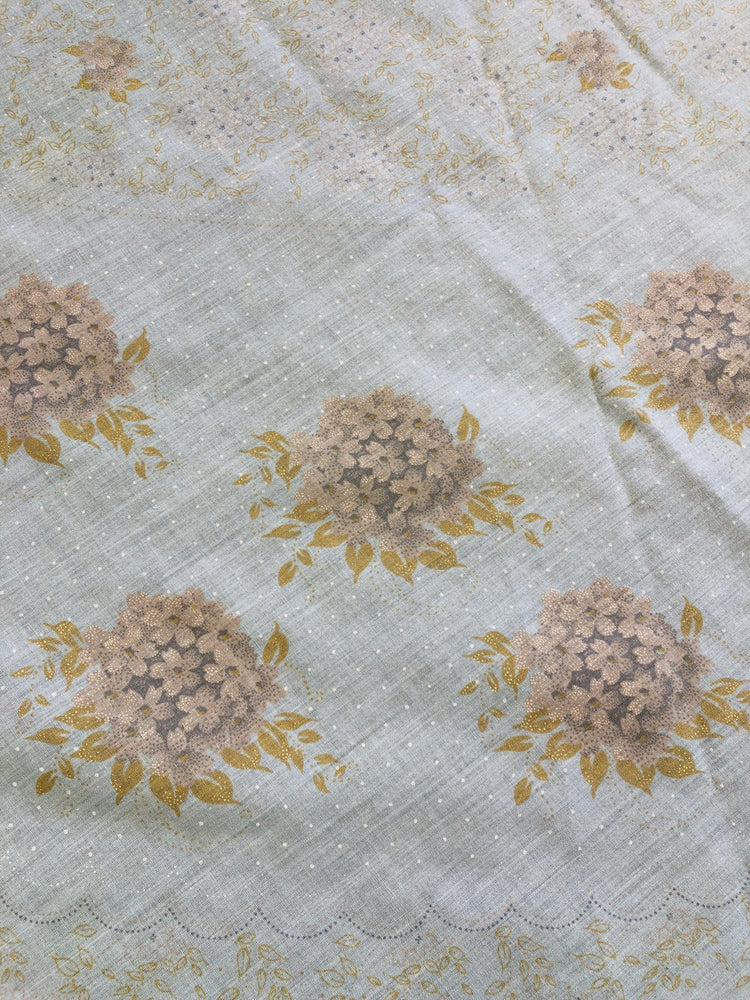 
                  
                    Round Soft Blue Tablecloth with Hydrangea (21660)
                  
                