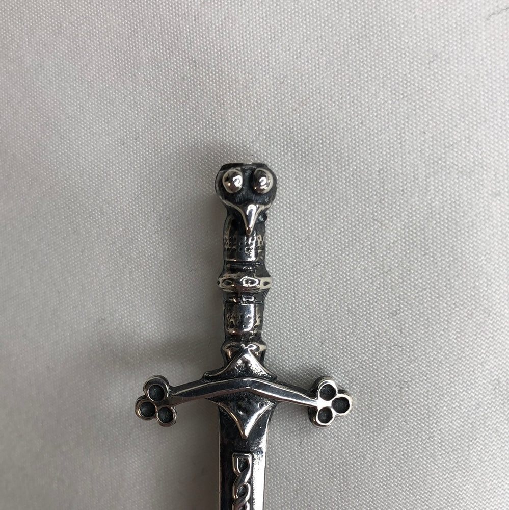 
                  
                    Vintage Silver Broadsword Kilt-pin (16993)
                  
                