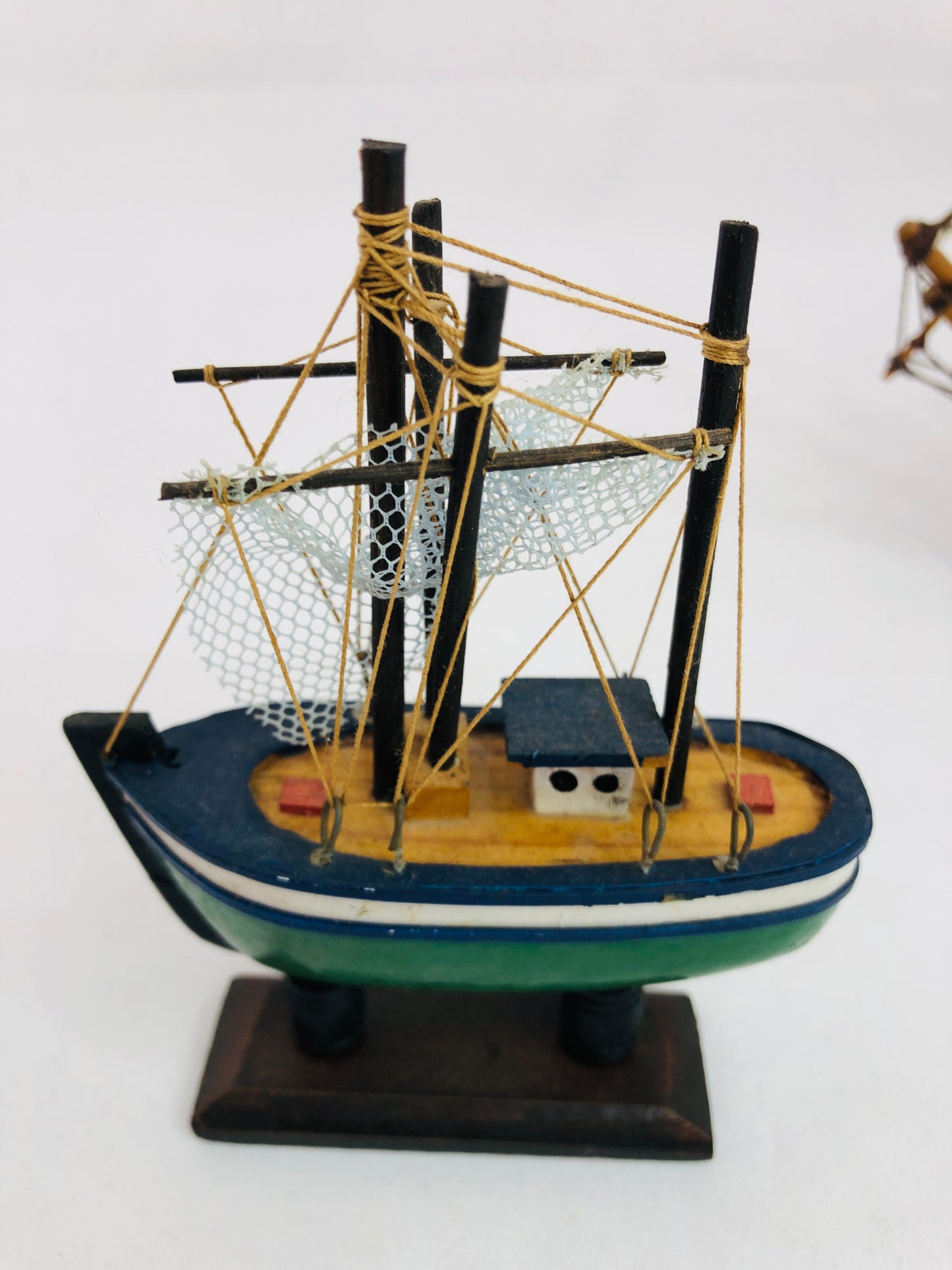 
                  
                    Set of Three Model Ships (21137)
                  
                