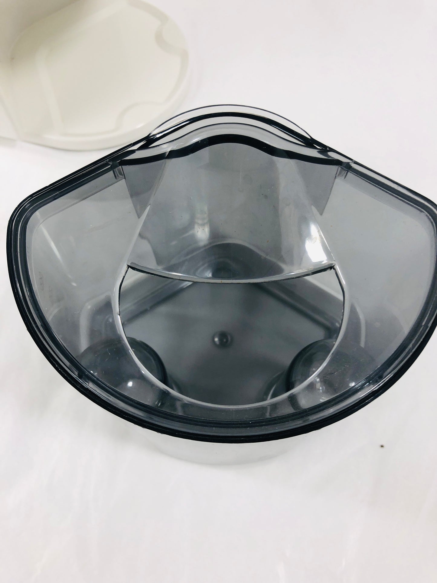 
                  
                    Kenwood Purejuice Extractor JE500  (21521)
                  
                