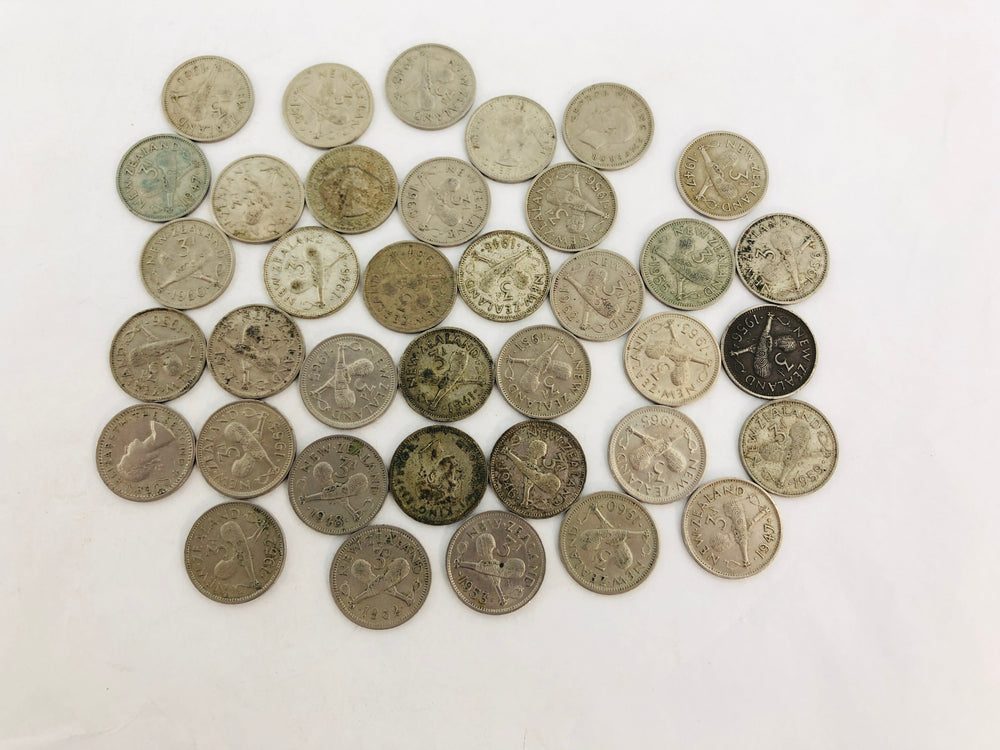 New Zealand Pre-decimal Coins - Threepence 3d 37 Pieces (21728)